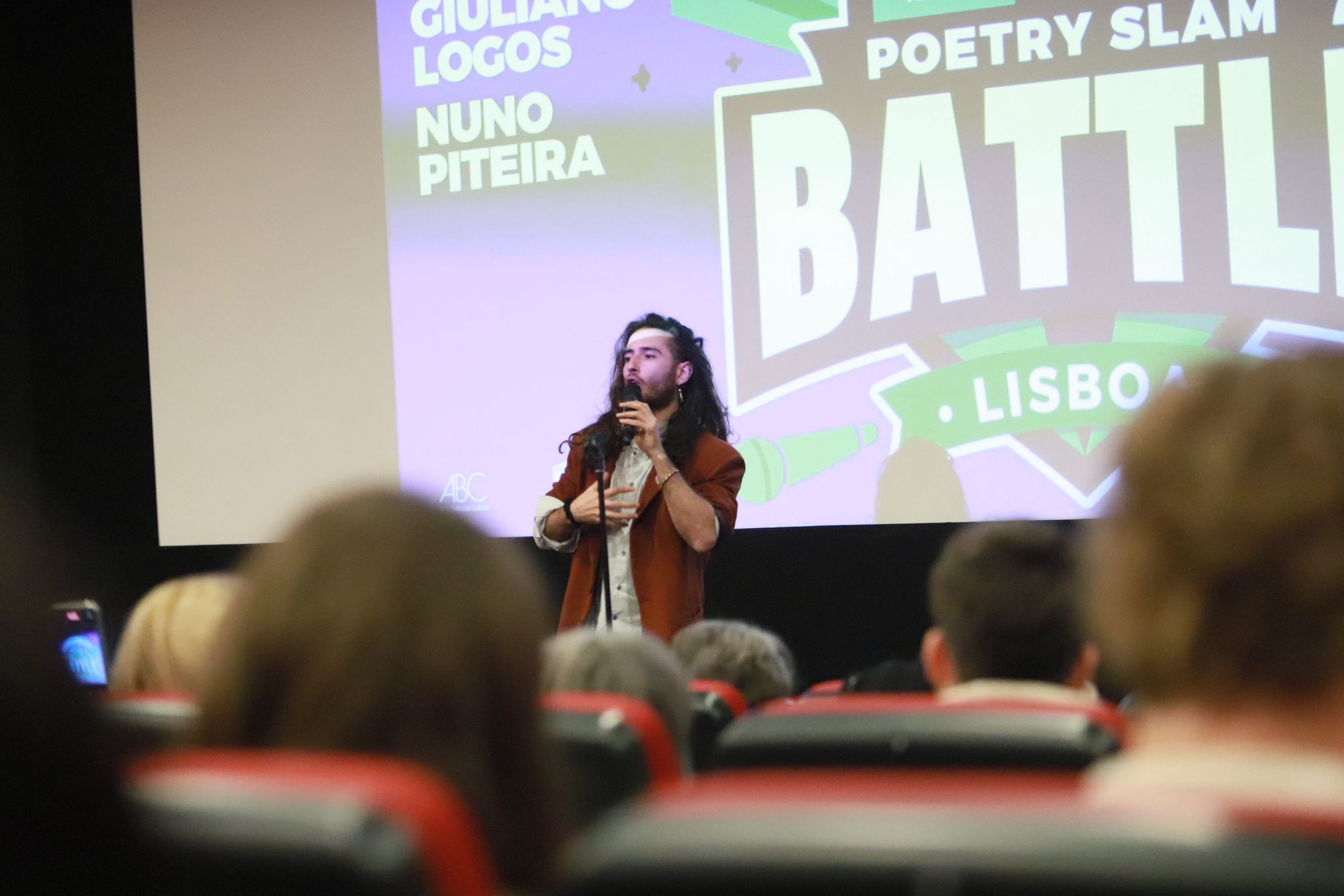 PROGETTI SCUOLA ABC: La slam poetry battle del campione mondiale Giuliano Logos sbarca a Lisbona
